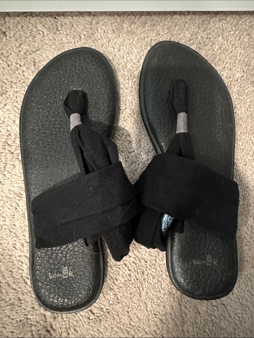 Sanuk Black Women’s Slip-On Sandals - 10